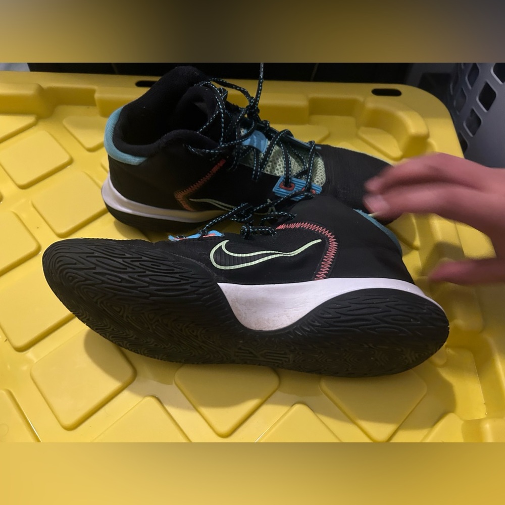 Kyrie 5 Flytrap - image 3